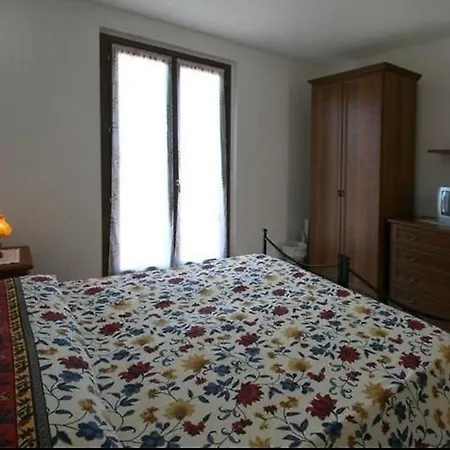 مزرعة للإقامة La Mandriana