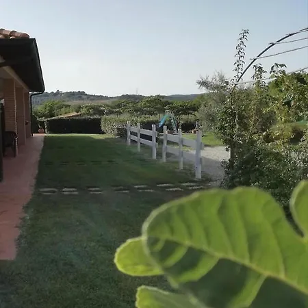 مزرعة للإقامة La Mandriana